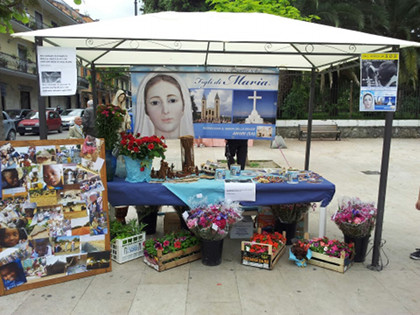 STAND FIGLI DI MARIA ANGRI